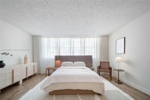 apt-1906-999 Brickell Bay Dr, Miami, FL, 33131-2933 | Card Image