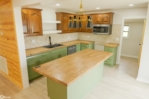 5164 Augusta Main Rd, Wever, IA, 52658-8511 | Card Image