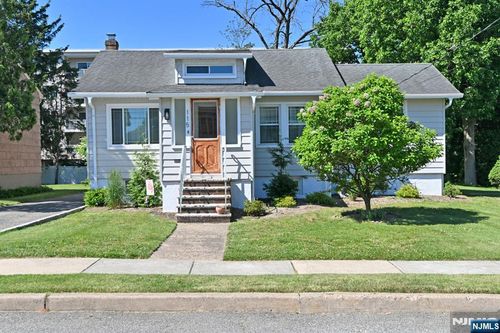 115 Forest Pl, Rochelle Park, NJ, 07662-3730 | Card Image