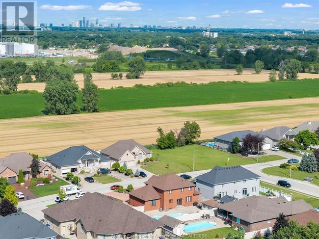 1912 Corbi Lane, House other with 3 bedrooms, 3 bathrooms and null parking in Tecumseh ON | Image 35