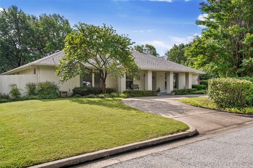 7735 S 68th East Avenue, Tulsa, OK, 74133 | Card Image