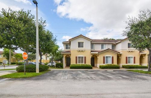 1-39-8822 W Flagler St, Miami, FL, 33174-2364 | Card Image