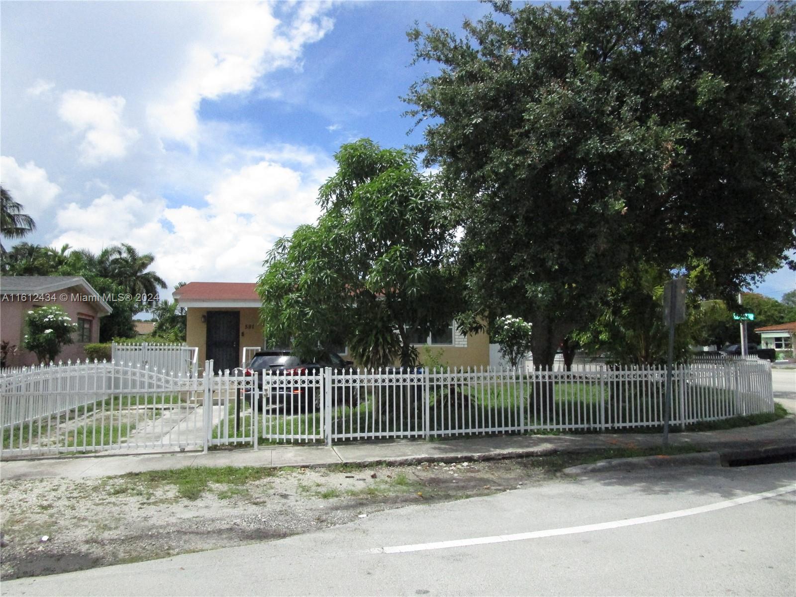 169th St, North Miami Beach, FL 33162