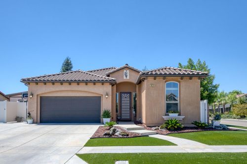 5828 E Booker Ave, Fresno, CA, 93727-9025 | Card Image