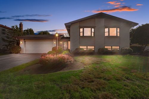 713 N Maple St, Itasca, IL, 60143-1435 | Card Image