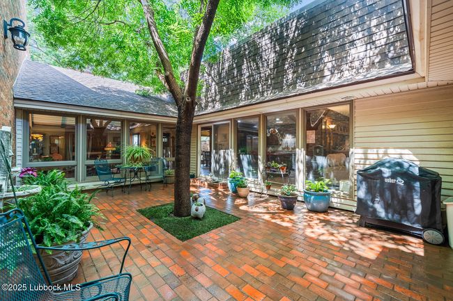 Courtyard | Image 24