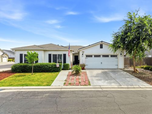 3393 Parks Avenue, Tulare, CA, 93274 | Card Image