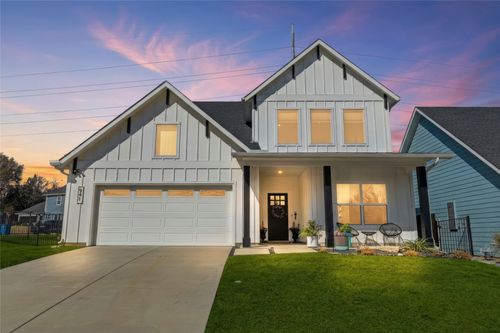 941 Meadow Bend Loop S, Grapevine, TX, 76051-3201 | Card Image