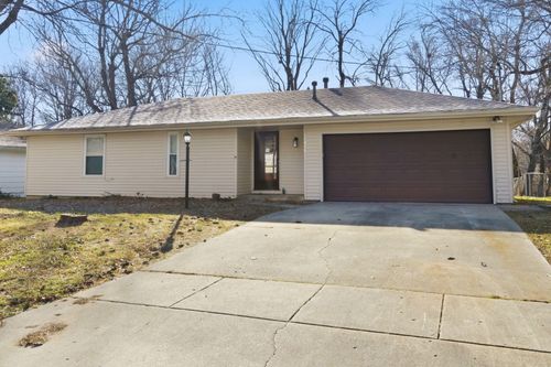 2918 E Monroe Ter, Springfield, MO, 65802-2754 | Card Image