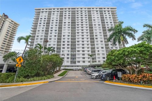 apt-125-500 Bayview Dr, Sunny Isles Beach, FL, 33160-4748 | Card Image
