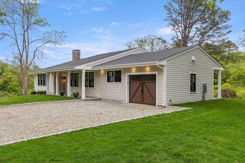 35 Pine Hill Dr, Brewster, MA, 02631-1054 | Card Image