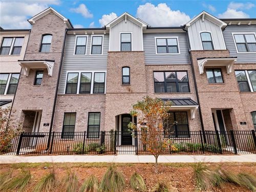 525 Ashbury Dr, Roswell, GA, 30076-8502 | Card Image