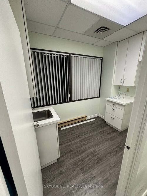 512-600 Sherbourne St, Toronto, ON, M4X1W4 | Card Image