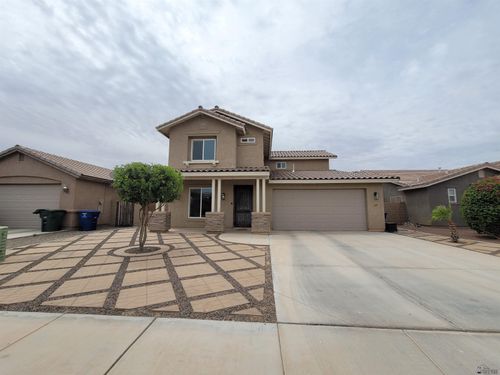 3689 W 39th St, Yuma, AZ, 85365-7952 | Card Image
