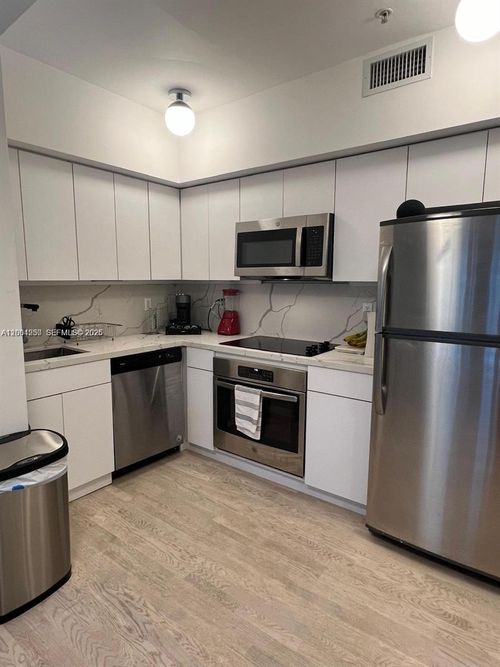 103-810 7th St, Miami Beach, FL, 33139-8581 | Card Image