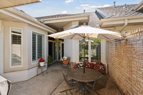 7238 Lewis Ridge Pkwy, Edina, MN, 55439-1932 | Card Image