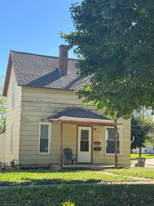 708 Freeman St, Charles City, IA, 50616-3620 | Card Image