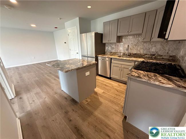 203 - 938 E 4 Th St, Condo with 2 bedrooms, 1 bathrooms and null parking in BETHLEHEM PA | Image 21