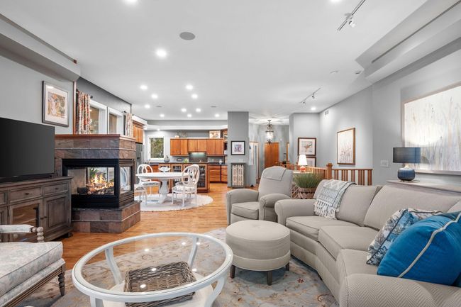 33 Summit Vw, Townhouse with 3 bedrooms, 3 bathrooms and null parking in North Oaks MN | Image 10