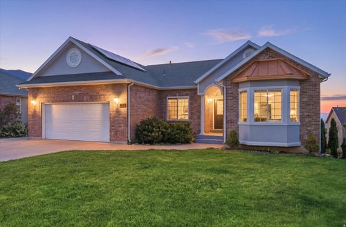 869 E 3350 N, North Ogden, UT, 84414-3216 | Card Image