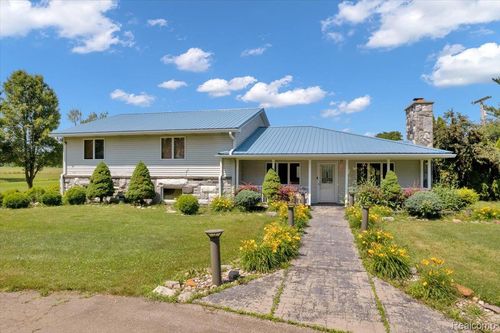 7491 Lapeer Rd, Fostoria, MI, 48435-9427 | Card Image