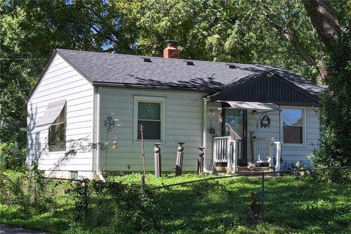7000 Hunter St, Raytown, MO, 64133-5636 | Card Image