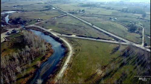 2185 Berglund Rd, Emmett, ID, 83617-8604 | Card Image