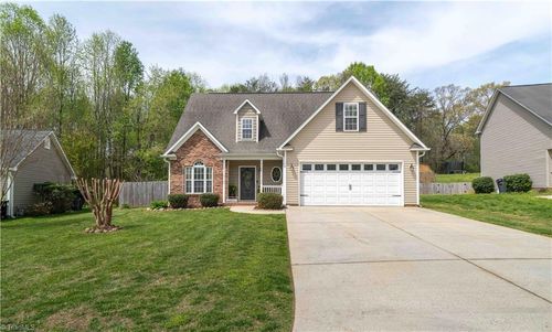 4638 Eagle Path, Winston Salem, NC, 27127-6845 | Card Image