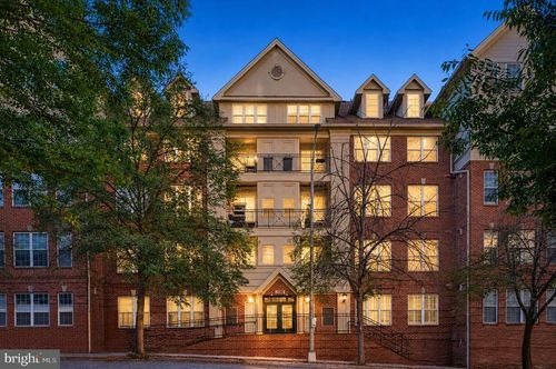 404-1320 N Wayne St, ARLINGTON, VA, 22201-5882 | Card Image