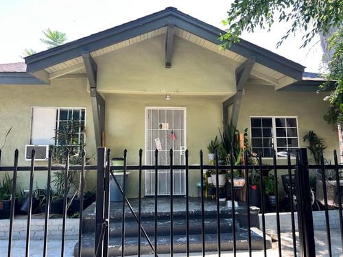 940 E 49th St, Los Angeles, CA, 90011 | Card Image