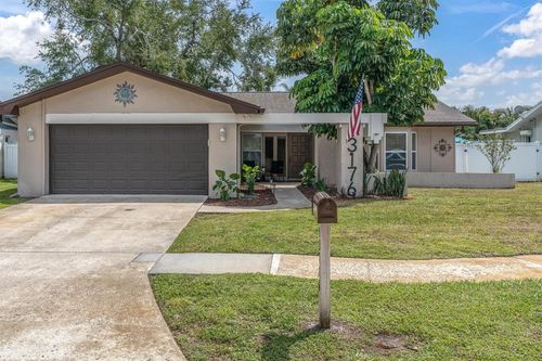13176 Dorchester Drive, SEMINOLE, FL, 33776 | Card Image