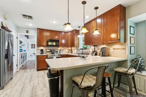 2223 W Canterbury Dr, La Place, LA, 70068-1608 | Card Image