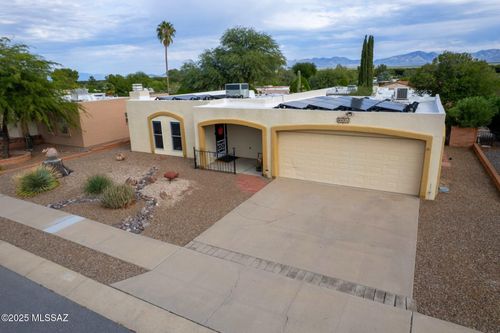 2035 S San Ray Drive, Green Valley, AZ, 85614 | Card Image