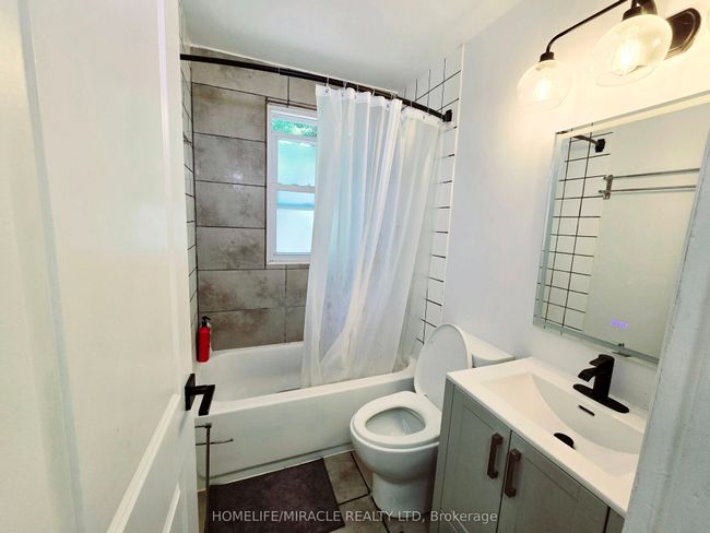 24 Fairview Crt, House other with 7 bedrooms, 2 bathrooms and 8 parking in London ON | Image 6