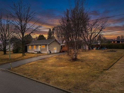 900 Rue Cartier, Valcourt - Ville, QC, J0E2L0 | Card Image