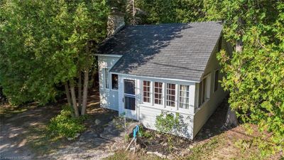 1081 Dyers Bay Rd, House other with 2 bedrooms, 1 bathrooms and 4 parking in Miller Lake ON | Image 1