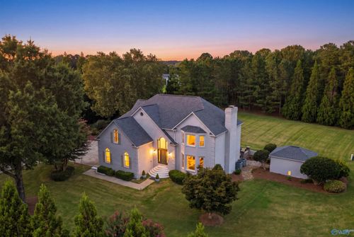 805 Fairway Rd Nw, Fort Payne, AL, 35967-8225 | Card Image