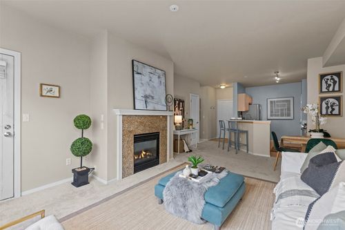 apt-b202-560 225th Ln Ne, Sammamish, WA, 98074-7195 | Card Image