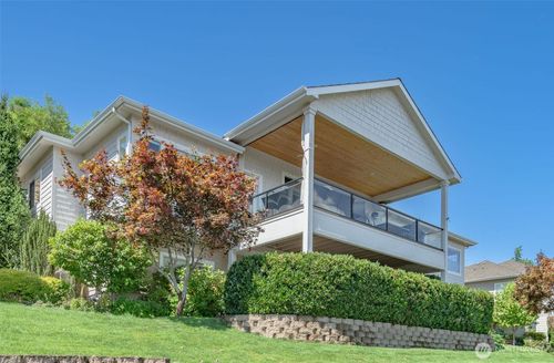 1884 Broadway Pl, Wenatchee, WA, 98801-8333 | Card Image