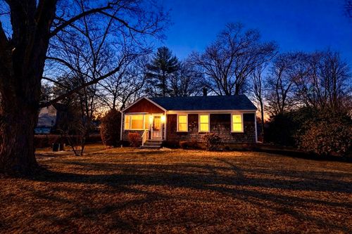 425 Laurel St, Bridgewater, MA, 02324-2703 | Card Image