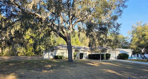 8529 N Titleist Dr, Citrus Springs, FL, 34434-5869 | Card Image