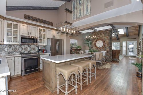 5804 N Scottsdale Rd, Paradise Valley, AZ, 85253-5916 | Card Image