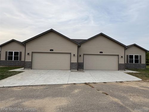 3369 Meadowridge Ct, Davison, MI, 48423-8451 | Card Image