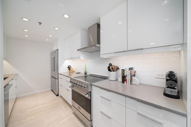 APT-103 - 2 Constitution Ct, Condo with 3 bedrooms, 3 bathrooms and null parking in Hoboken NJ | Image 11