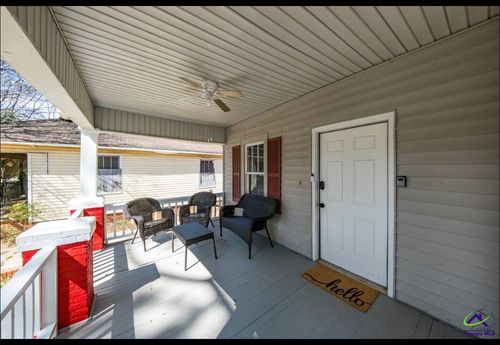 863 Richmond St, Macon, GA, 31206-1841 | Card Image