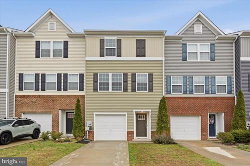 227 Magellan Dr, MARTINSBURG, WV, 25404-4006 | Card Image