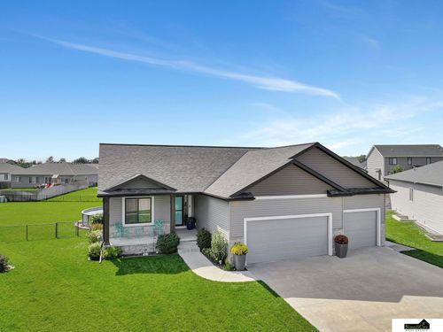 845 W Arezzo Ct, Lincoln, NE, 68523-9315 | Card Image