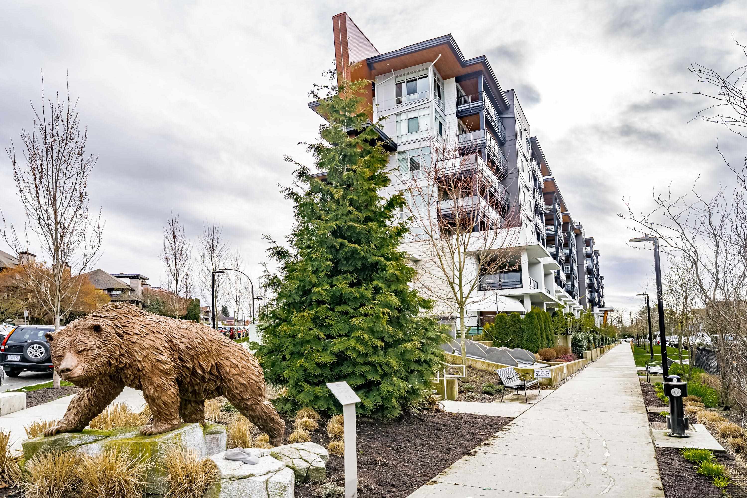305 - 108 E 8 Th Street, Condo with 2 bedrooms, 2 bathrooms and 1 parking in North Vancouver BC | Image 2