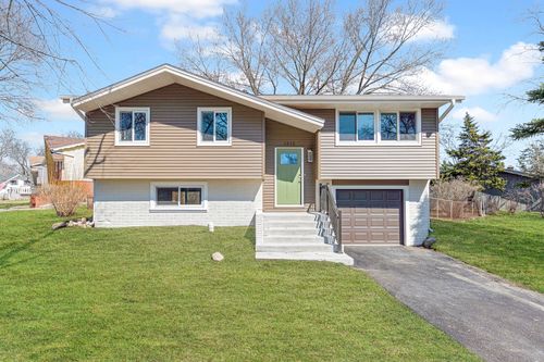 1512 Syracuse Ln, Schaumburg, IL, 60193-3313 | Card Image