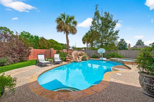 35 Hannahs Way Ct, Sugar Land, TX, 77479-5890 | Card Image